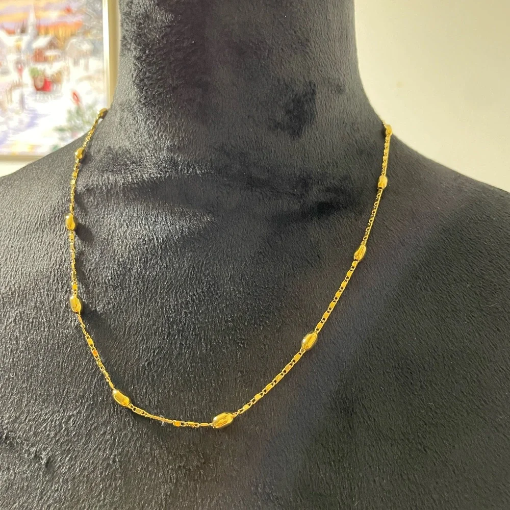Gold Stainless Steel Necklace with Oval Detail - Minimalist Elegant ✨